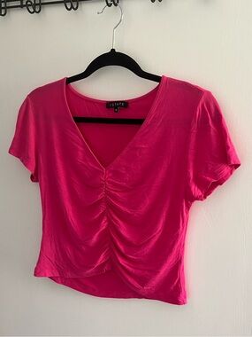 1 State Hot Pink Ruched V-Neck Crop Top size M